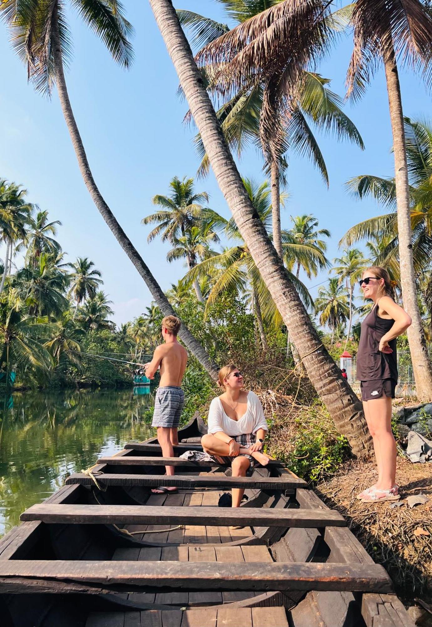 Riverrootsstays Mundrothuruth Buitenkant foto