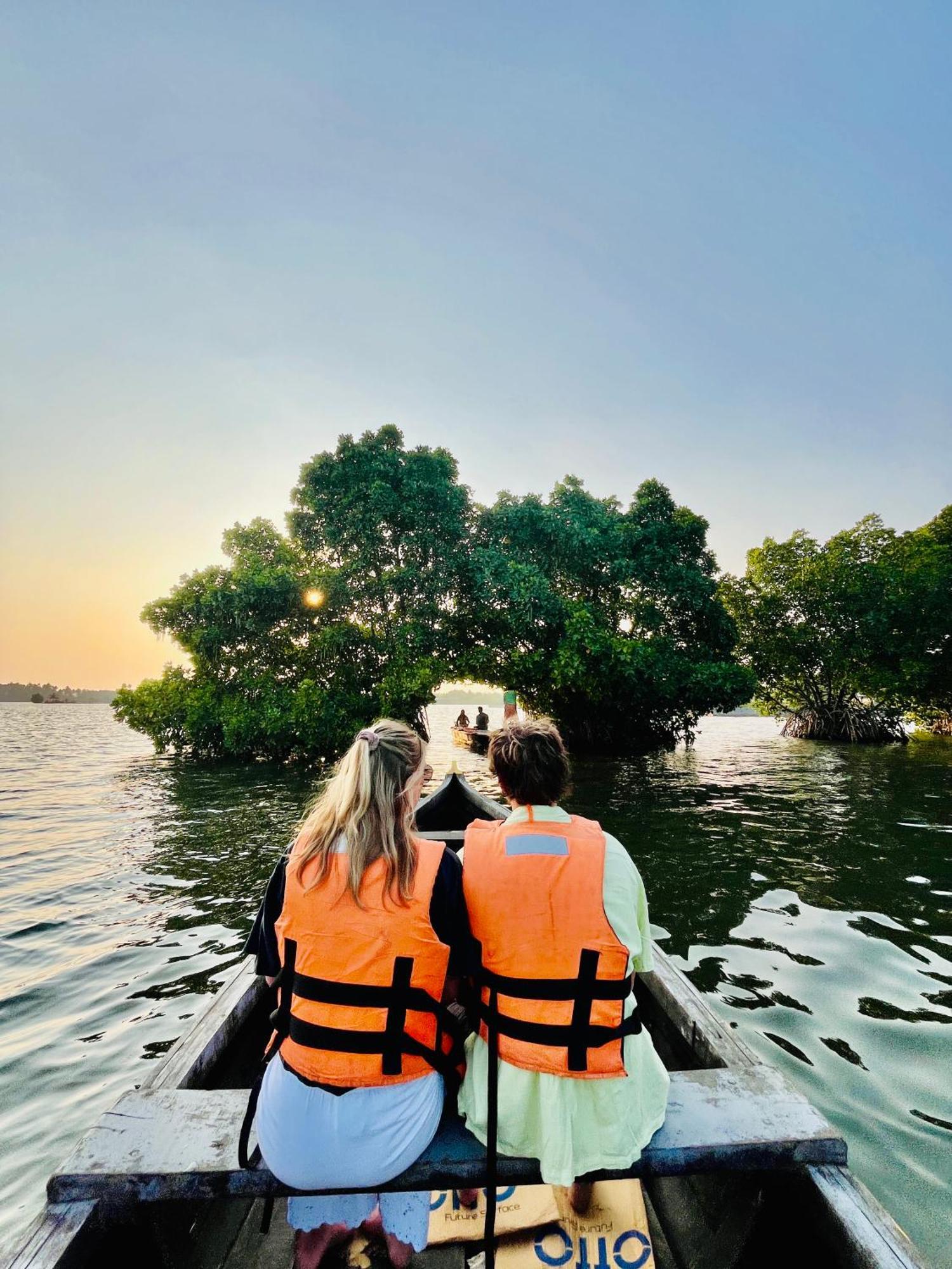 Riverrootsstays Mundrothuruth Buitenkant foto