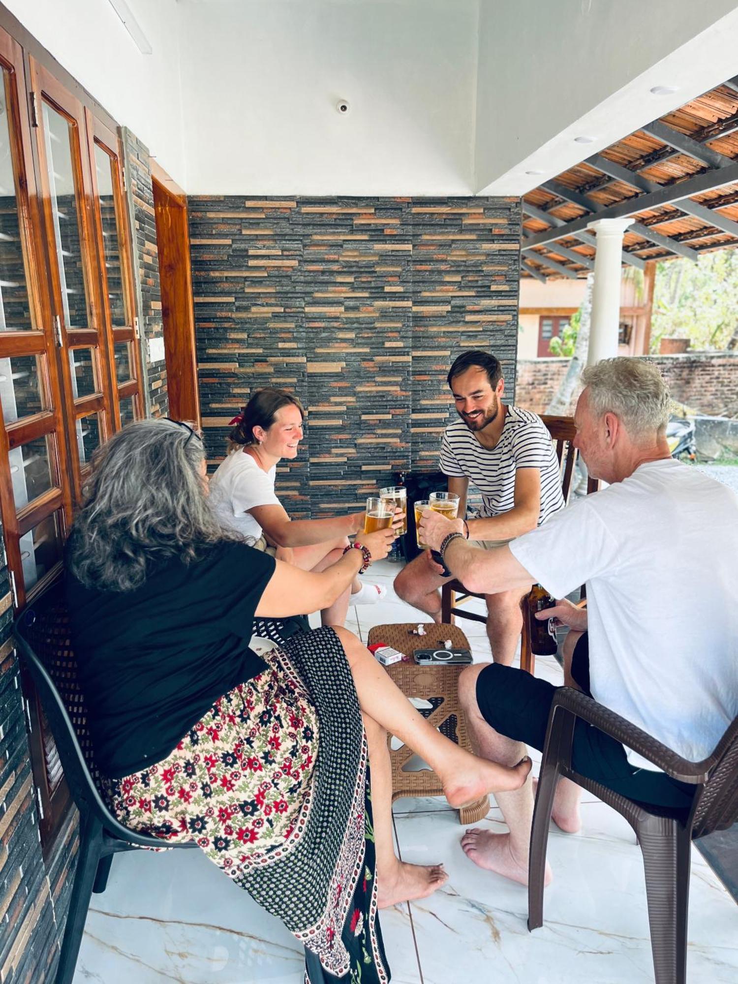 Riverrootsstays Mundrothuruth Buitenkant foto